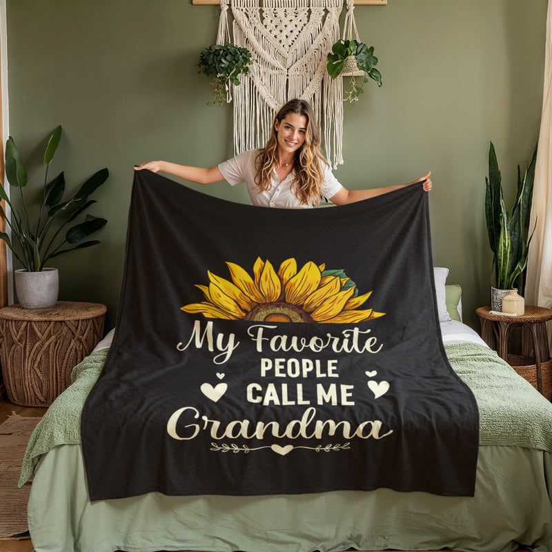 My Favorite People Call Me Grandma – Coral Fleece Blanket